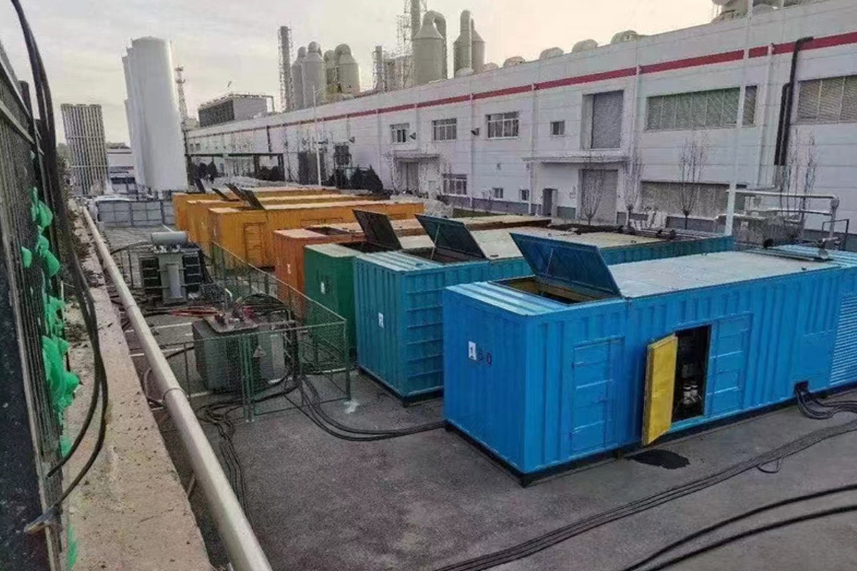 泰兴发电机租赁施工现场